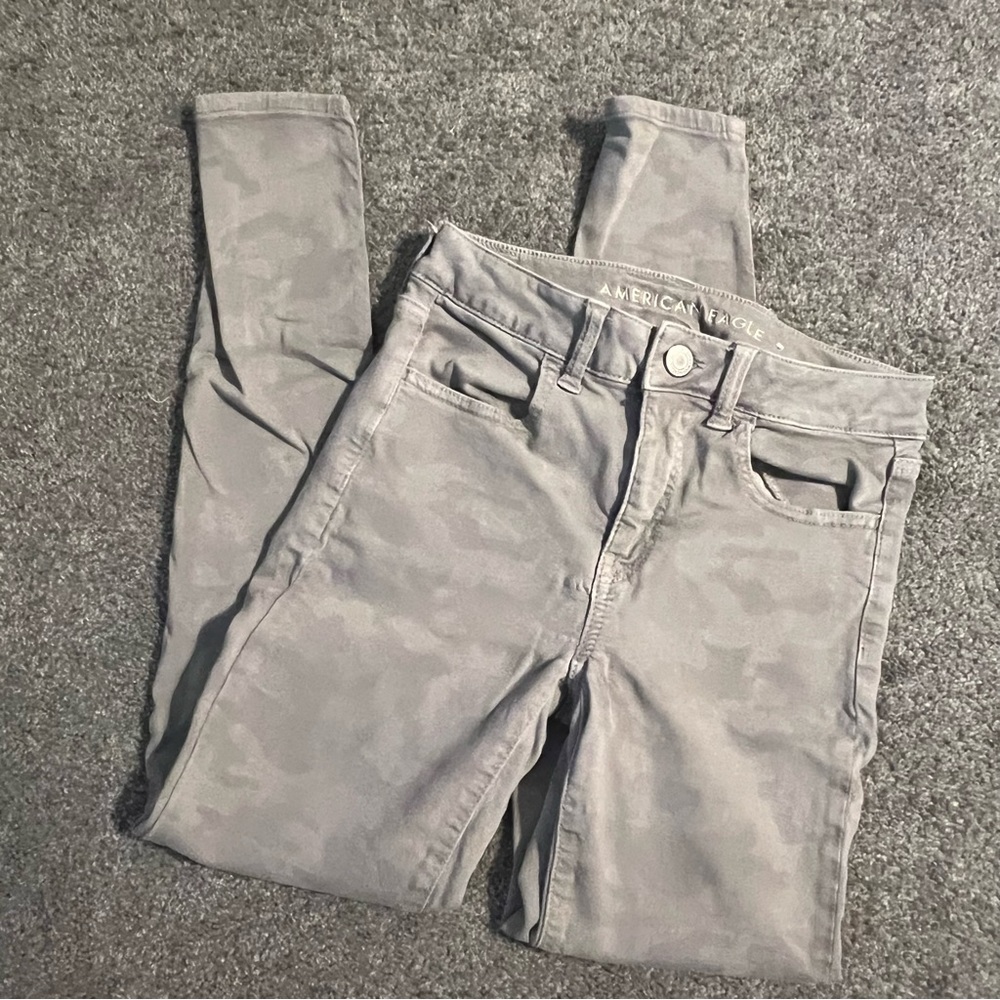 American Eagle Grey Printed High Rise Jegging